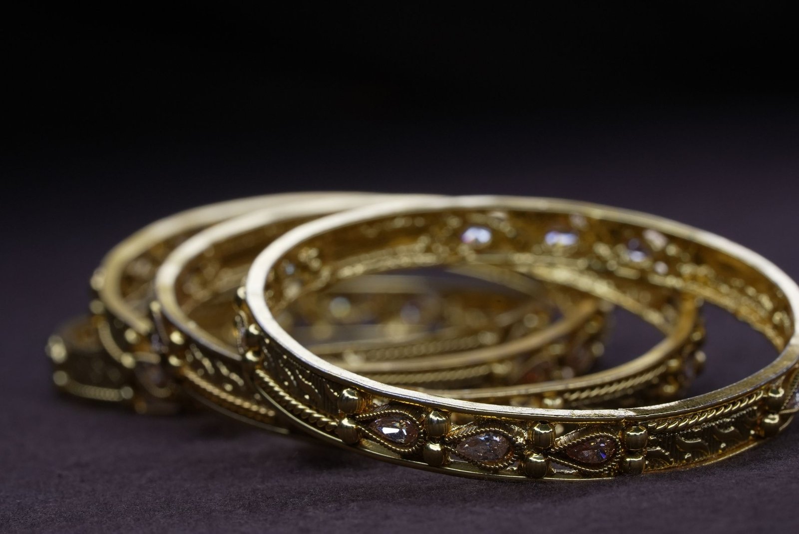 Elegant gold bangles